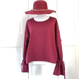 Halogen wine bell sleeve top size large
